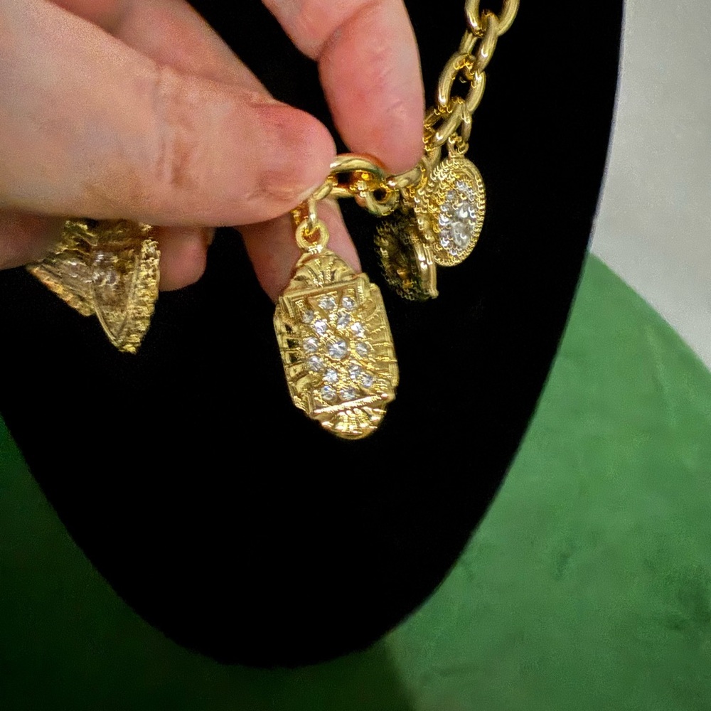 Ben-Amun 24kt gold charms necklace New - Picture 7 of 8